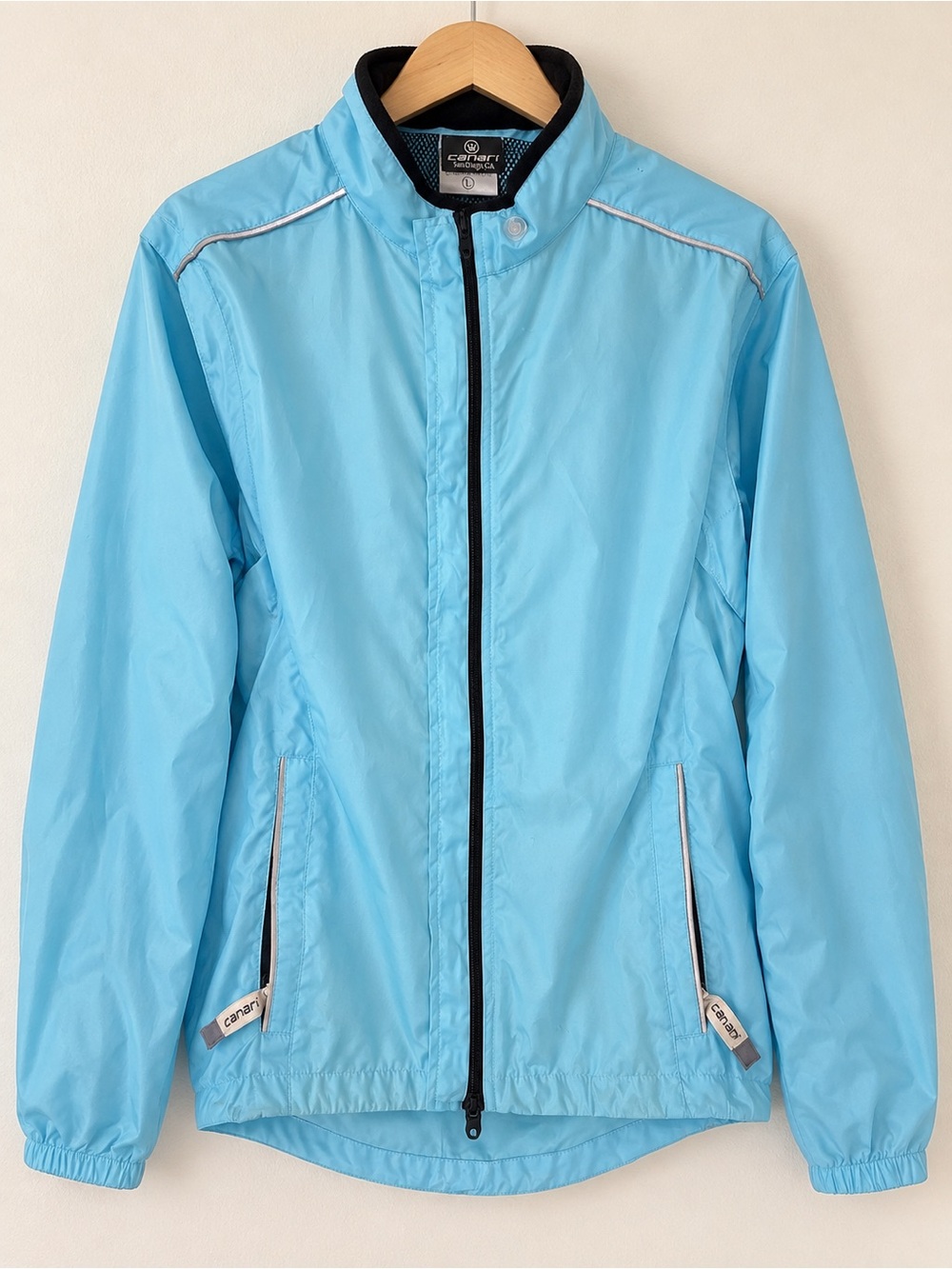 Canari Light Blue Women's Windbreaker